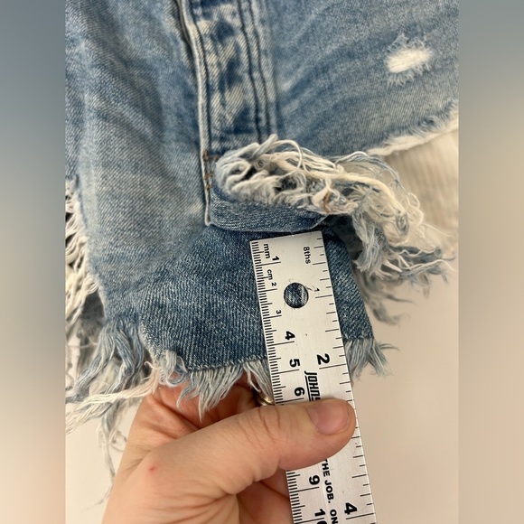 We The Free People Loving Good Vibrations Cutoff Denim Shorts  Size 27 Excellent - Picture 5 of 7